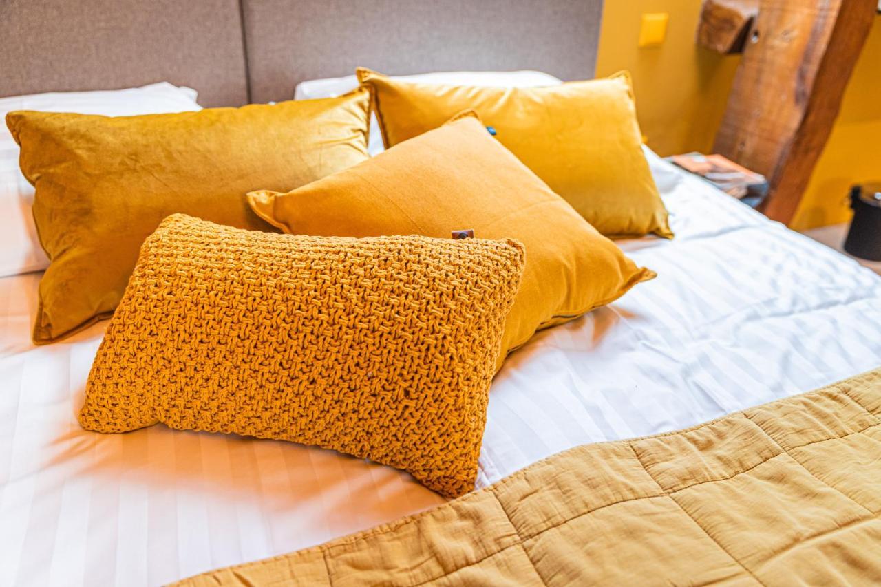 Landgoed Kasteel Limbricht Bed & Breakfast ภายนอก รูปภาพ