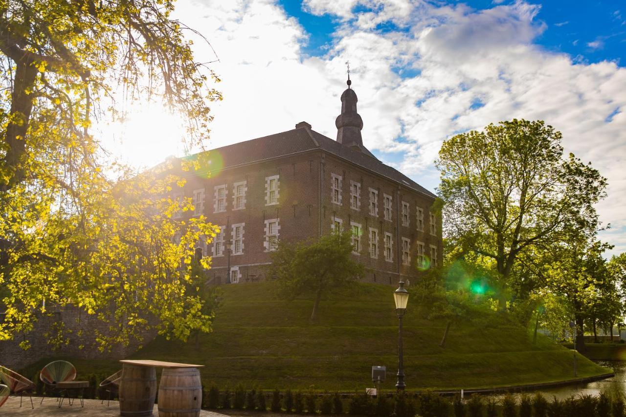 Landgoed Kasteel Limbricht Bed & Breakfast ภายนอก รูปภาพ
