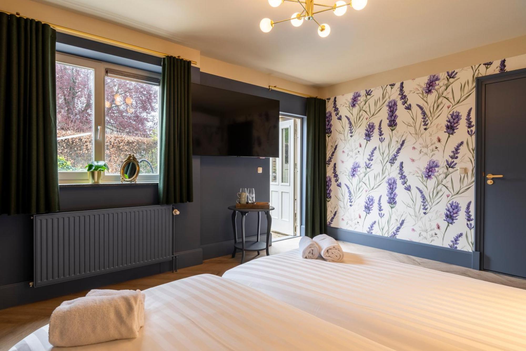 Landgoed Kasteel Limbricht Bed & Breakfast ภายนอก รูปภาพ