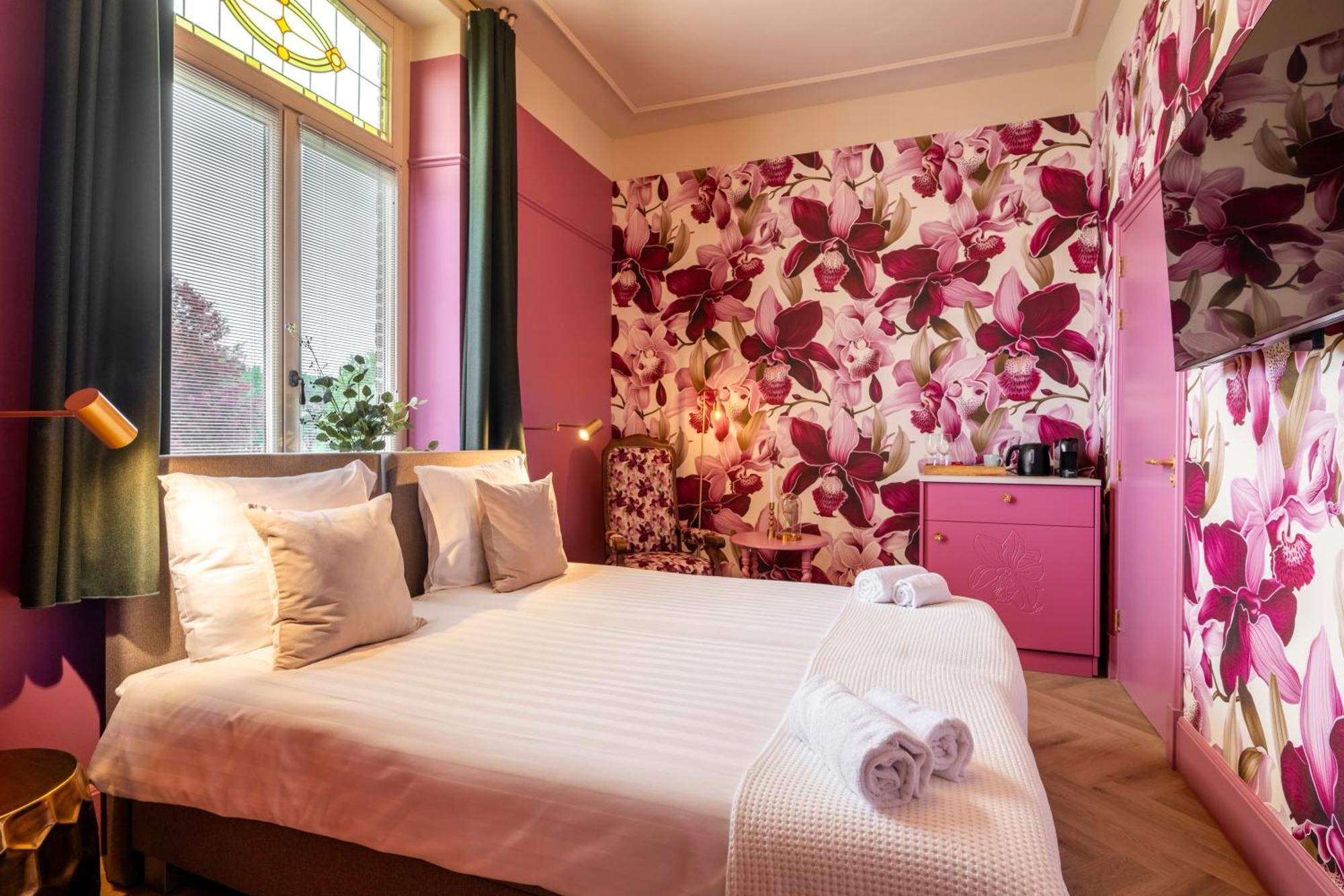 Landgoed Kasteel Limbricht Bed & Breakfast ภายนอก รูปภาพ