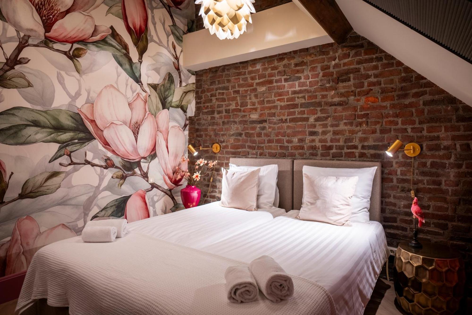 Landgoed Kasteel Limbricht Bed & Breakfast ภายนอก รูปภาพ